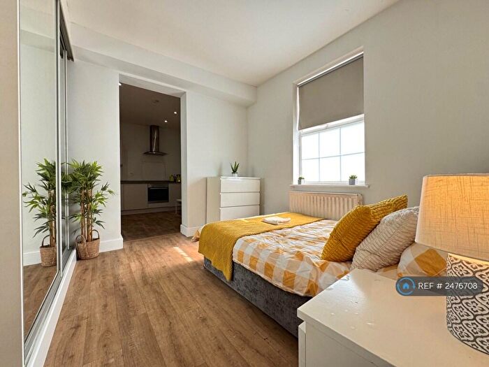 Studio To Rent In Hibbert Street, Luton, LU1