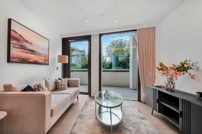 2 Bedroom Flat To Rent In Carnation Way, London, SW8