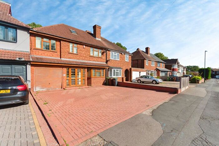 5 Bedroom Terraced House For Sale In Castle Lane, Solihull, West Midlands, B92