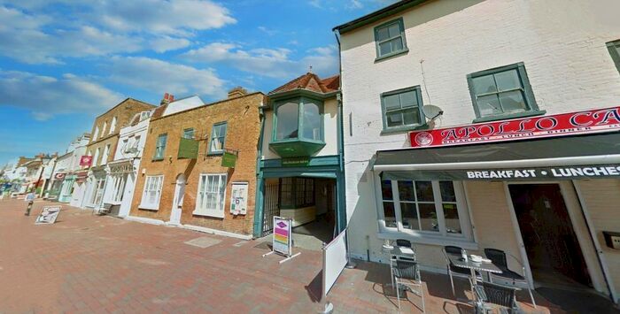 2 Bedroom Flat To Rent In Arlingham Mews, Waltham Abbey, Essex, EN9