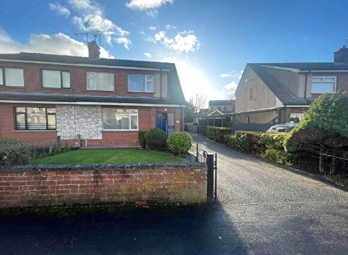 4 Bedroom Semi-Detached House For Sale In Oakdale, Newtownards, BT23