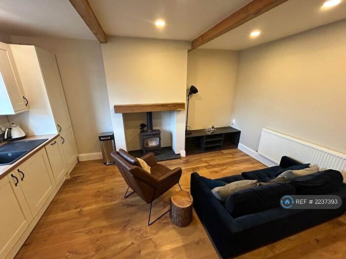 1 Bedroom End Of Terrace House To Rent In Quarmby Road, Huddersfield, HD3