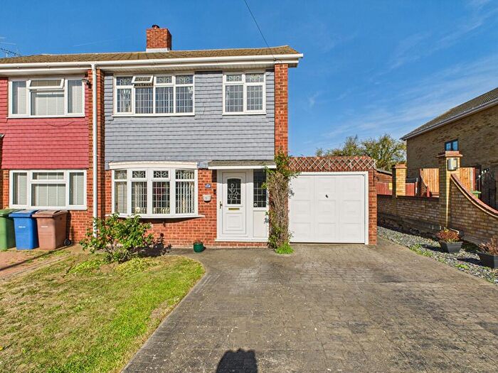 3 Bedroom End Of Terrace House For Sale In Bramleys, Stanford-Le-Hope, SS17