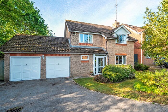 4 Bedroom Detached House For Sale In Athelstan Way, Orpington, BR5