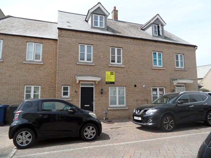 4 Bedroom Town House To Rent In Playsteads Lane, Upper Cambourne, CB23