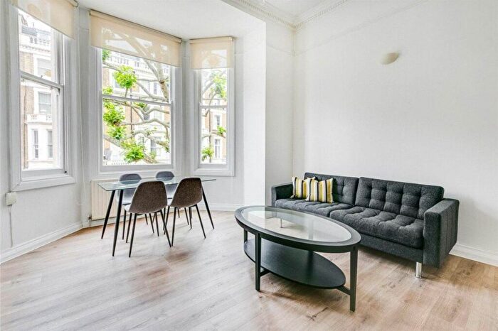 2 Bedroom Flat To Rent In Penywern Road, Earls Court, SW5