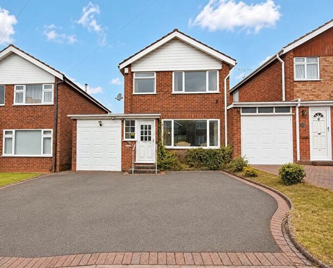 3 Bedroom Link Detached House For Sale In Oakwood Road, Hollywood, B47