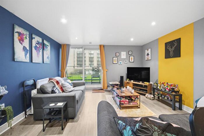 2 Bedroom Apartment For Sale In Ferry Court, Cardiff Bay, Cardiff, CF11