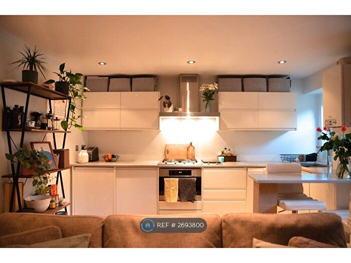 1 Bedroom Flat To Rent In Hackney Road, London, E2