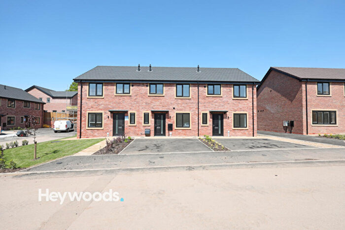 3 Bedroom Mews To Rent In Lakeway Grove, The Oaks, ST5