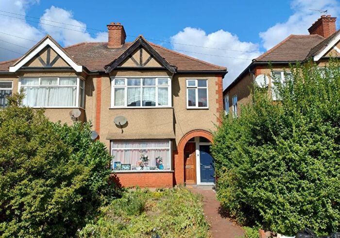 2 Bedroom Flat For Sale In A St. Edwards Way, Romford, Essex, RM1