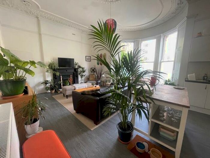 2 Bedroom Flat To Rent In Westfield Park, Bristol, BS6