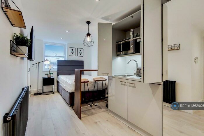 Studio To Rent In London, London, NW1