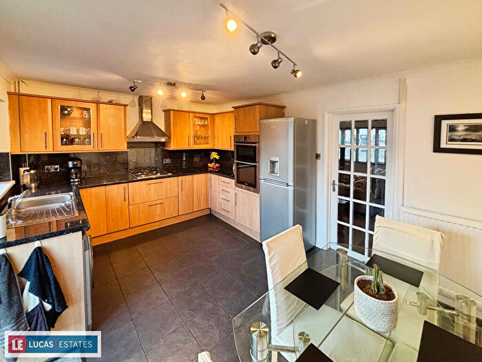 3 Bedroom Terraced House For Sale In High Street, Nelson, Treharris, CF46