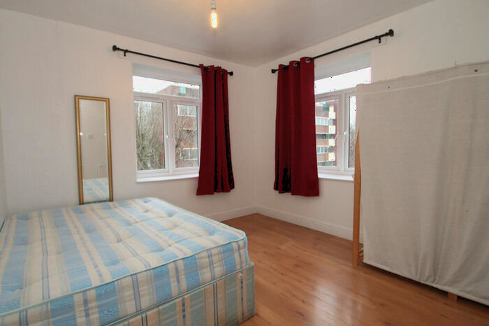 2 Bedroom Flat To Rent In Kember Street, Islington, N1