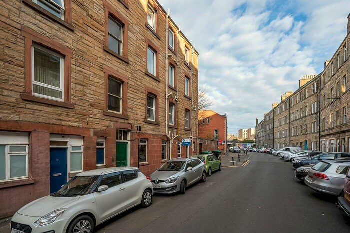 1 Bedroom Apartment To Rent In Milton Street, Abbeyhill, Edinburgh, EH8
