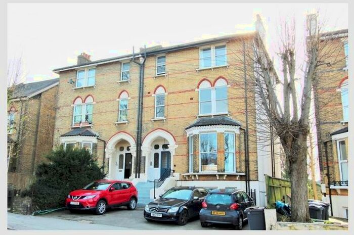2 Bedroom Flat To Rent In St. Peters Road, Croydon, CR0