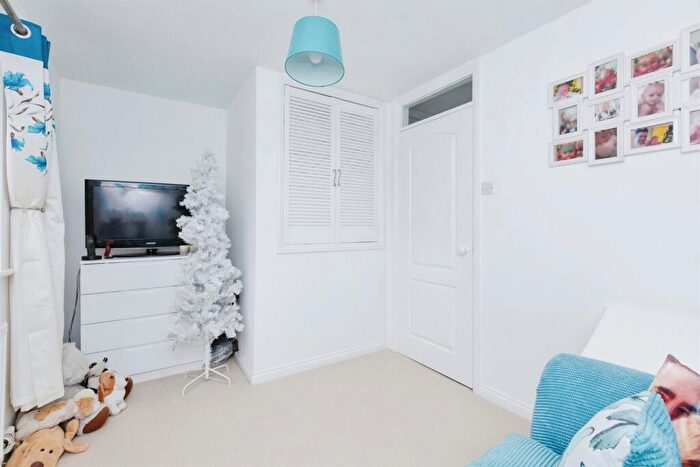 2 Bedroom End Of Terrace House For Sale In Glebelands Road, Leicester, LE4