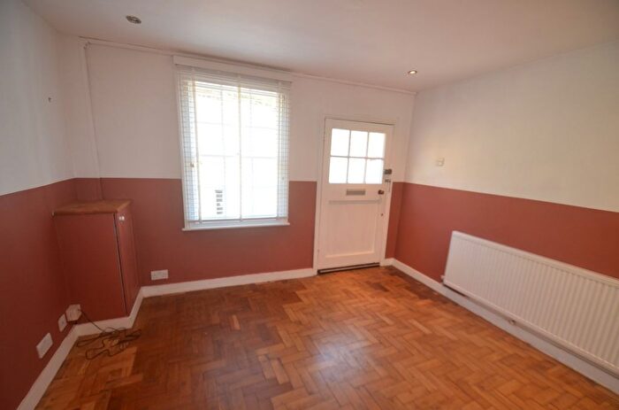 1 Bedroom Semi-Detached House To Rent In Limes Road, Beckenham, BR3