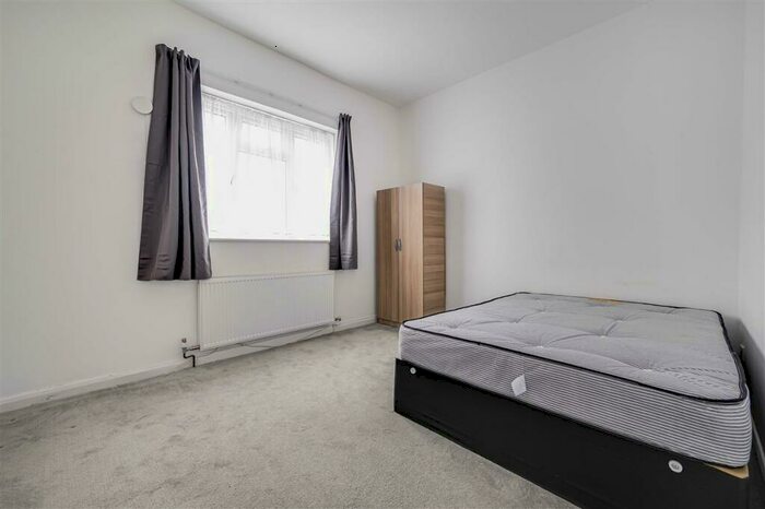 2 Bedroom Flat For Sale In Cranhurst Road, NW2