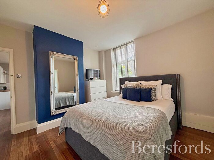 1 Bedroom Flat For Sale In Astra Close, Hornchurch, RM12