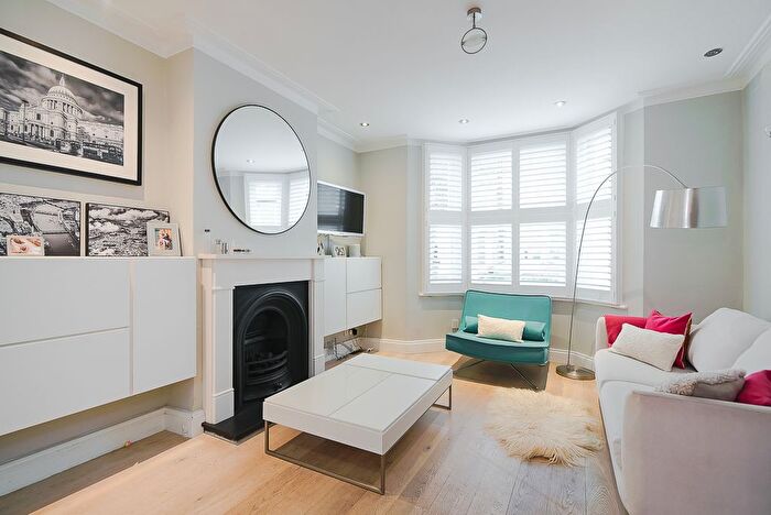 3 Bedroom Terraced House For Sale In Lillian Road, London, SW13