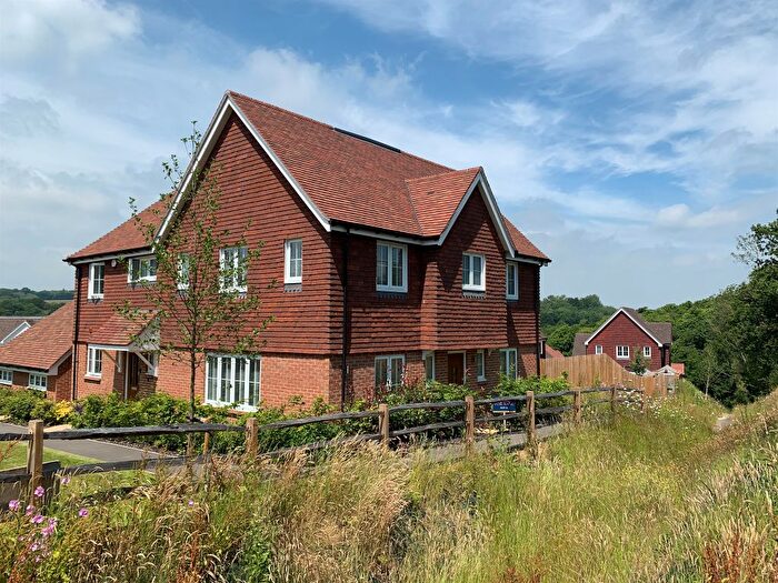 3 Bedroom Semi-Detached House For Sale In Lillybank Crescent, Battle, TN33