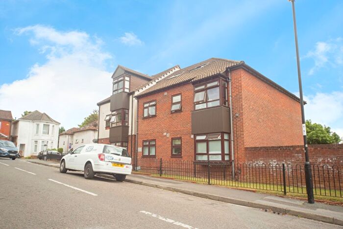 1 Bedroom Flat For Sale In Bullar Road, Southampton, Hampshire, SO18