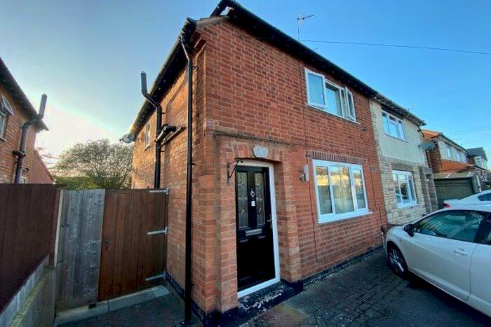 3 Bedroom Semi-Detached House To Rent In Birstall, Leicester, LE4