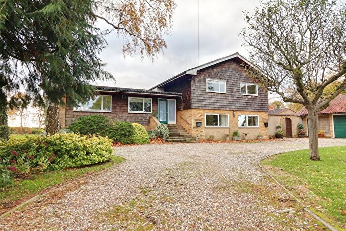 4 Bedroom Detached House To Rent In Sacombes Lane, Allens Green, Sawbridgeworth, CM21