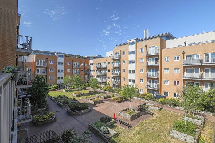 2 Bedroom Flat To Rent In Whitestone Way, Croydon, CR0