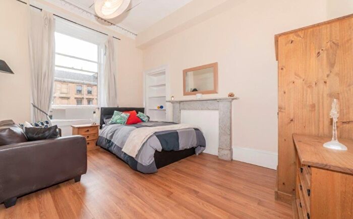 5 Bedroom Flat To Rent In Admiral Street, Glasgow, G41