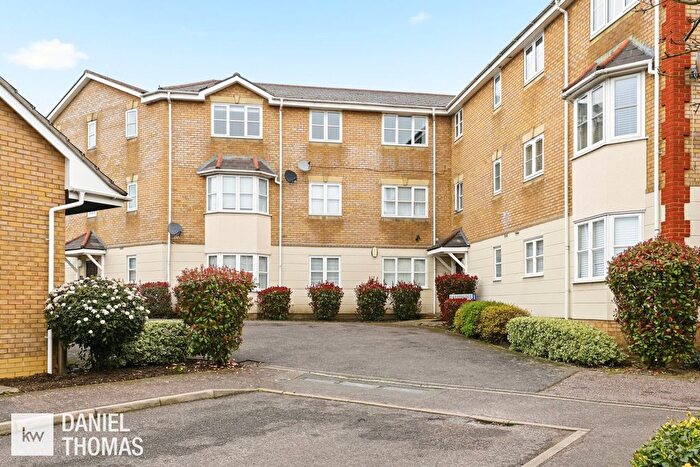2 Bedroom Flat For Sale In Daniel Thomas | Burrows Chase, Waltham Abbey, EN9