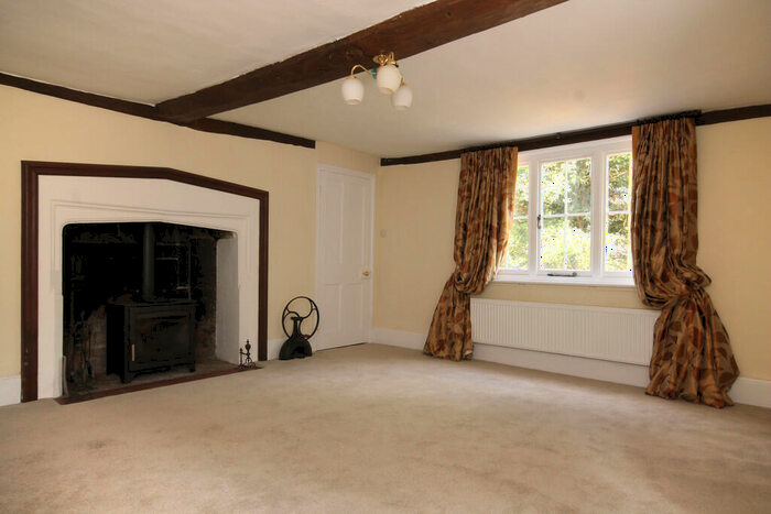 6 Bedroom Semi-Detached House To Rent In Lawrence Lane, Buckland, RH3