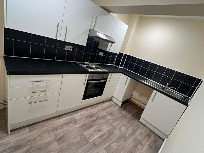 1 Bedroom Flat To Rent In Manchester Road, Mossley, OL5