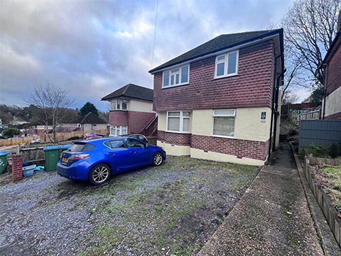 2 Bedroom Maisonette For Sale In Vale Drive, Southampton, Hampshire, SO18