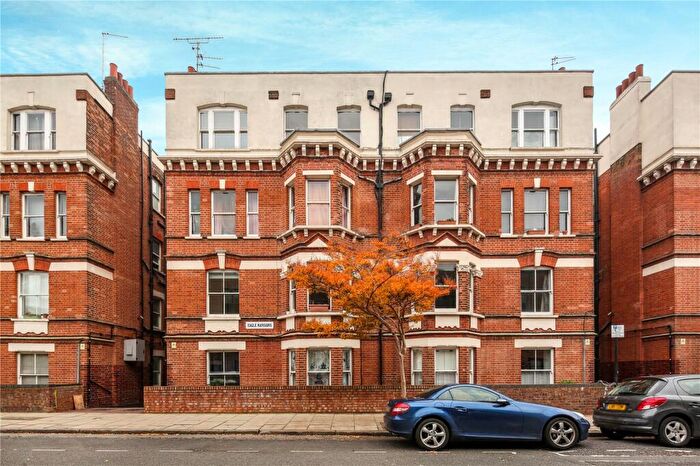 1 Bedroom Flat To Rent In Salcombe Road, Hackney, London, N16