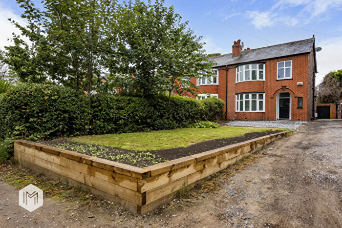 3 Bedroom Semi-Detached House To Rent In Eccles Old Road, Salford, Greater Manchester, Gb, M6