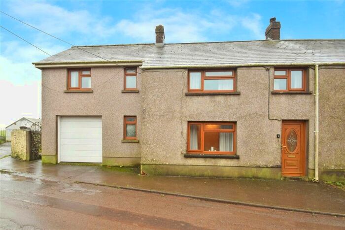 3 Bedroom End Of Terrace House For Sale In Heol Gwermont, Llansaint, Kidwelly, Carmarthenshire, SA17