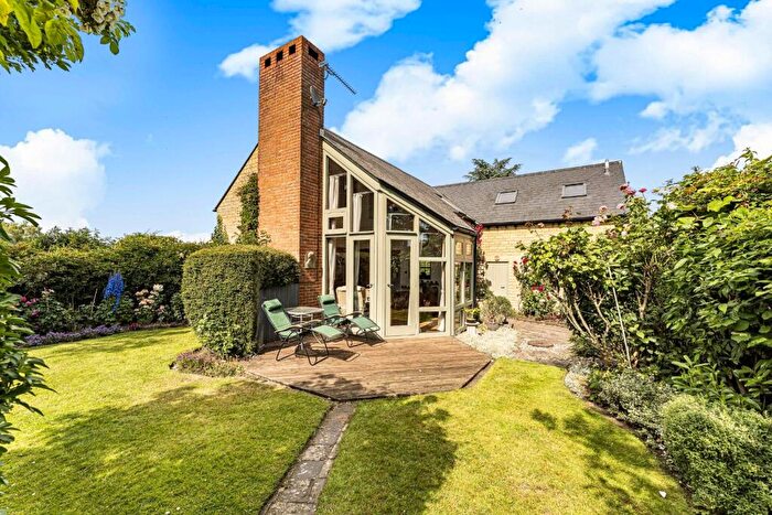 4 Bedroom Detached House For Sale In Hinton Road, Hinton Waldrist, Faringdon, SN7