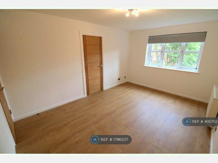 1 Bedroom Flat To Rent In Barnes House, London, SE14