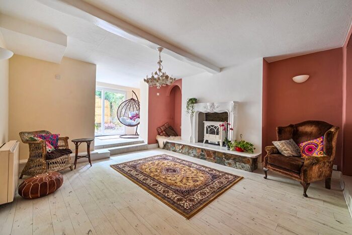 1 Bedroom Flat For Sale In Ebberley Lawn, Barnstaple, Devon, EX32