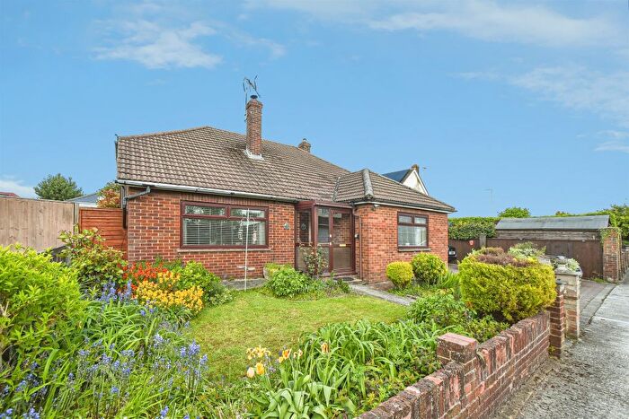 3 Bedroom Detached Bungalow For Sale In Belmont Close, Swindon, SN3