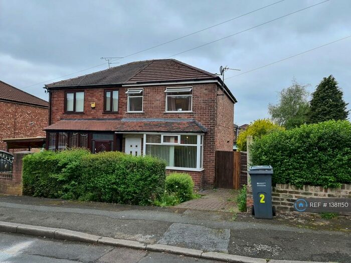 2 Bedroom Semi-Detached House To Rent In Willan Road, Manchester, M9
