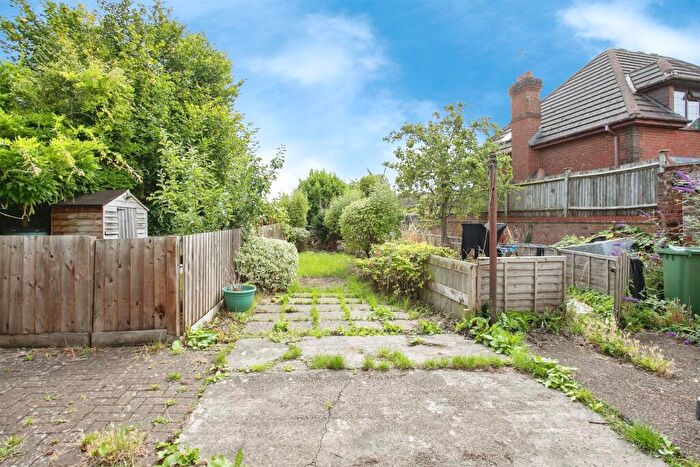 2 Bedroom Terraced House For Sale In Vandyke Road, Leighton Buzzard, LU7