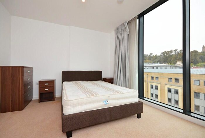3 Bedroom Duplex To Rent In Canons Way, Bristol, BS1