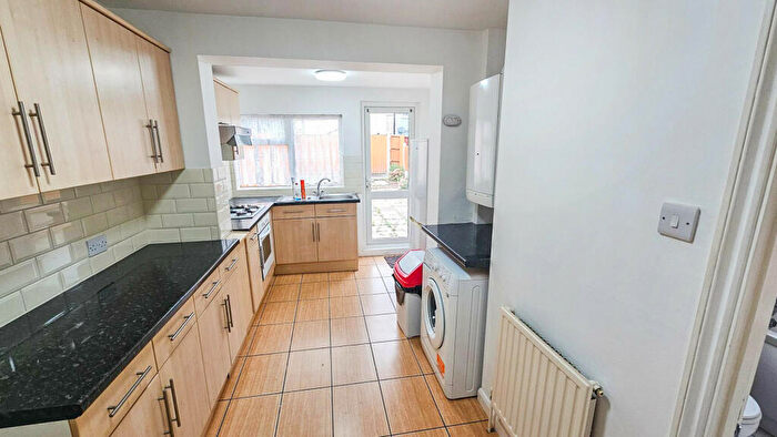3 Bedroom Terraced House To Rent In Stratford, London, E15
