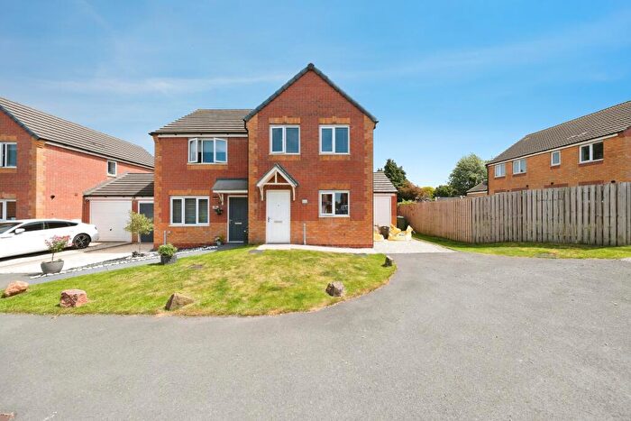 3 Bedroom Semi-Detached House For Sale In Sherwood Close, Mansfield, NG18