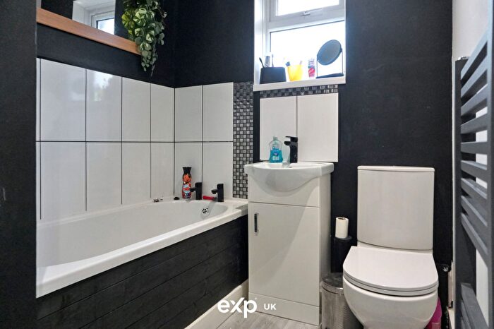 2 Bedroom End Of Terrace House For Sale In Thurlestone Road, Longbridge, B31