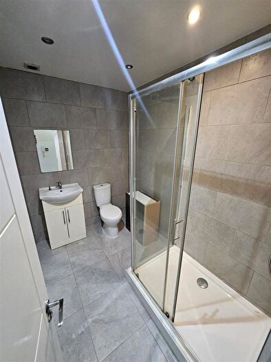 1 Bedroom Flat To Rent In - Halliwell Road, Bolton, BL1